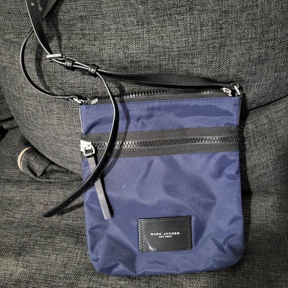 Marc Jacobs Dark Blue Messenger Bag - Picture 2 of 8